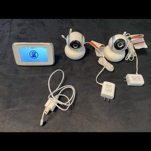 Motorola Baby monitor set. All working comes with everything.